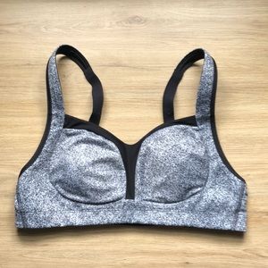 Lululemon high support sports bra Sz 34C